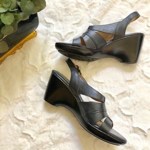 Naturalized Black and Navy Wedge Sandals